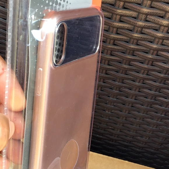 NEW CELL PHONE CASE - Picture 5 of 6